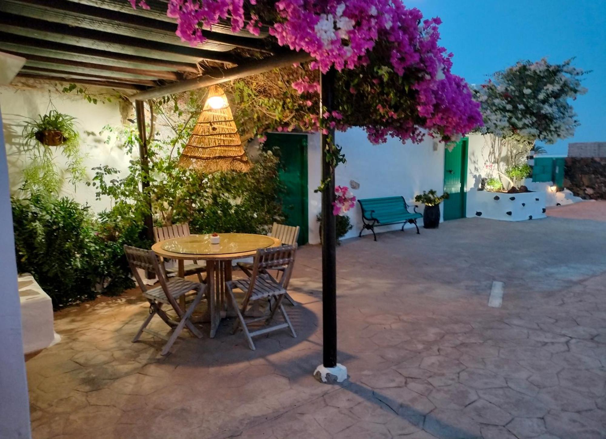 Buganvilla Molino Tinajo Ngoại thất bức ảnh
